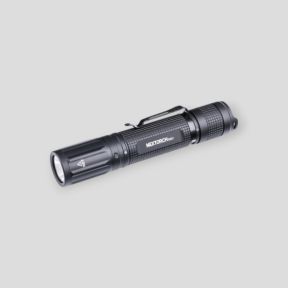 Lampe tactique rechargeable E52D (3 700 lumens) - Nextorch